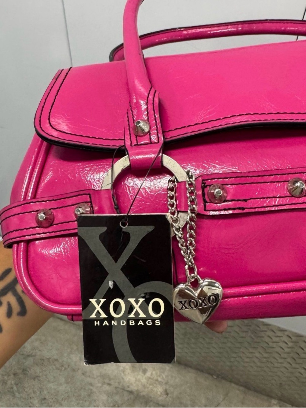 2006 XOXO Hot Pink Mini Shoulder Bag Y2K - Picture 2 of 3